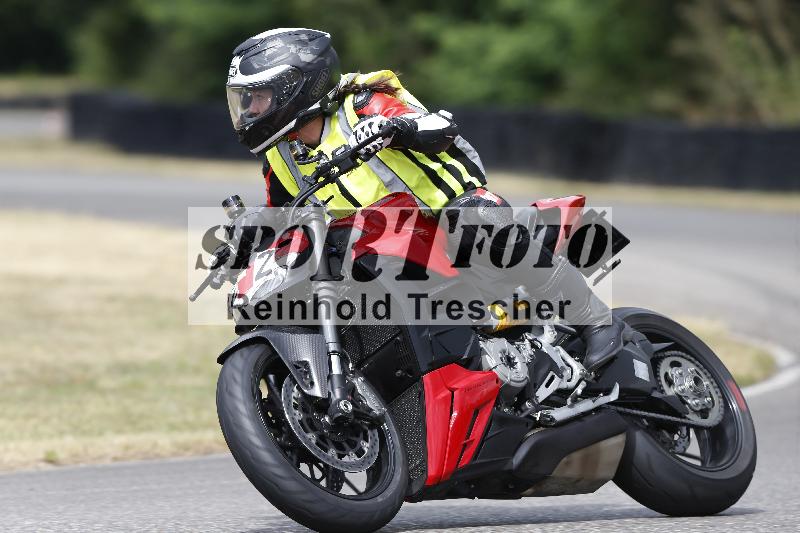 Archiv-2025/32 07.07.2025 Plüss Moto Sport ADR/Einsteiger/22